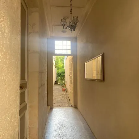 La Maison De La Glycine Дом отдыха *