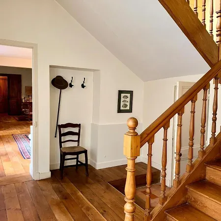 La Maison De La Glycine ロシュフォール