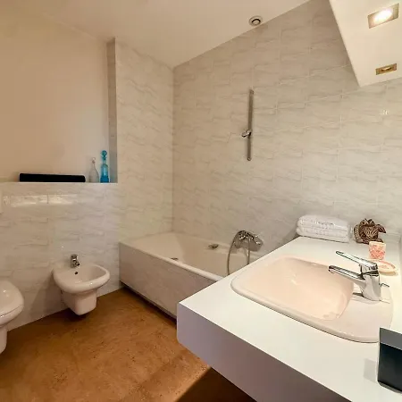 別荘 La Maison De La Glycine