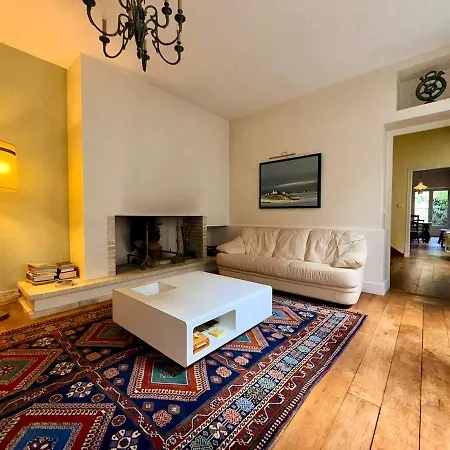 La Maison De La Glycine 別荘 ロシュフォール