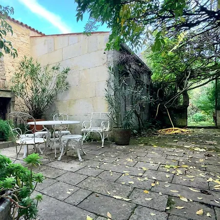 Дом отдыха La Maison De La Glycine *