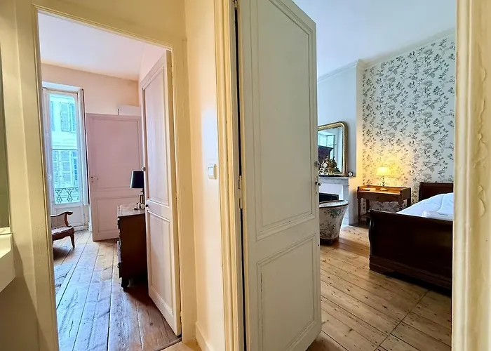 度假居 La Maison De La Glycine 罗什福尔